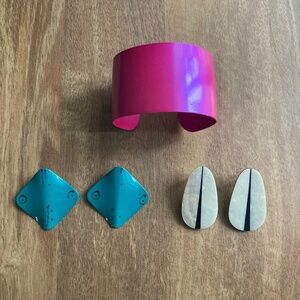 VTG Avon Cuff and 80s Earrings Set